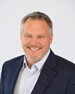 head shot; business portrait- Photo By: Grantromancia.com